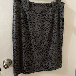 Womens new with tags cheetah pencil skirt